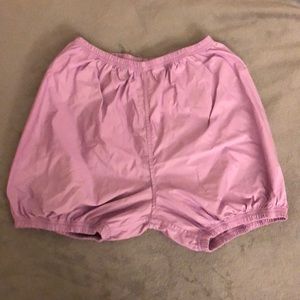 Bullet Pointe Shorts